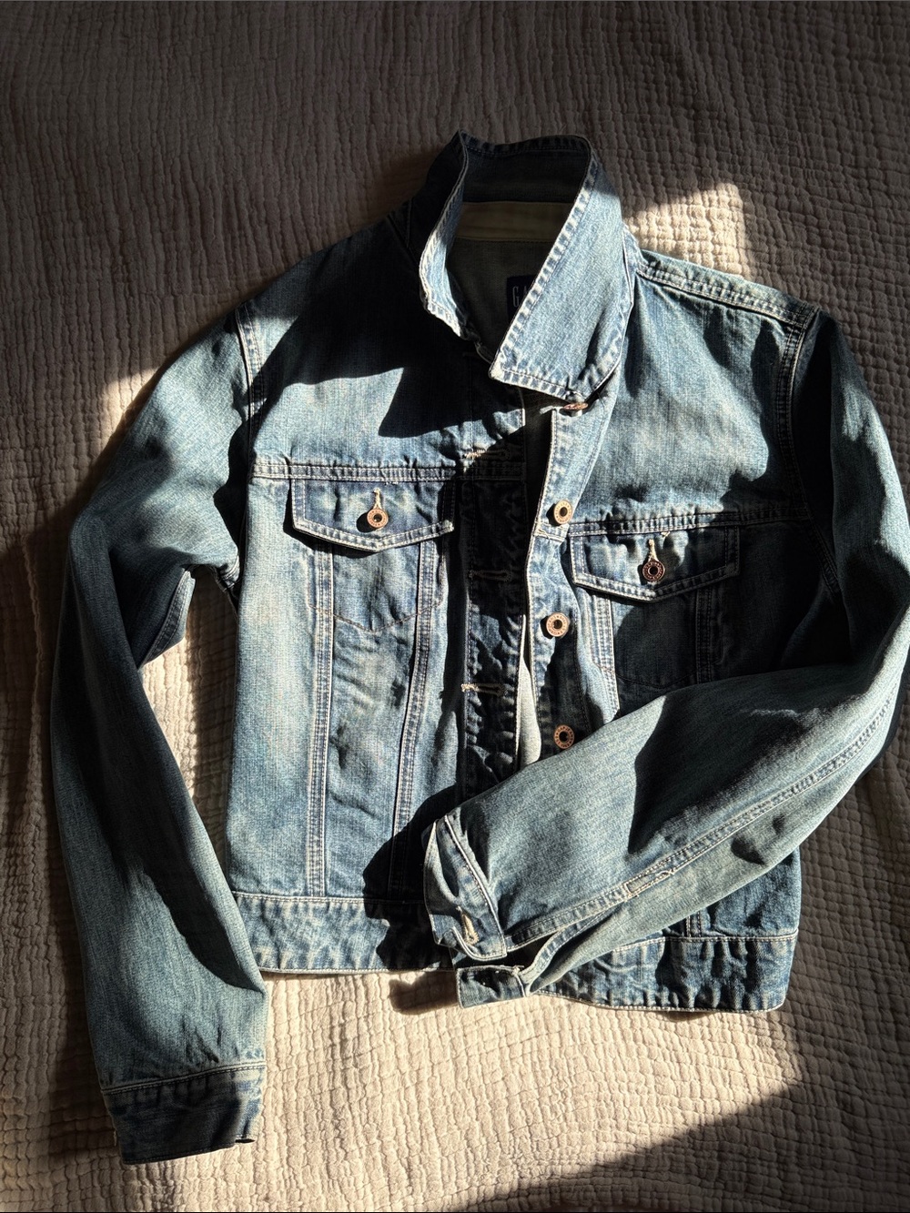 GAP Women's Medium Blue Denim Jacket